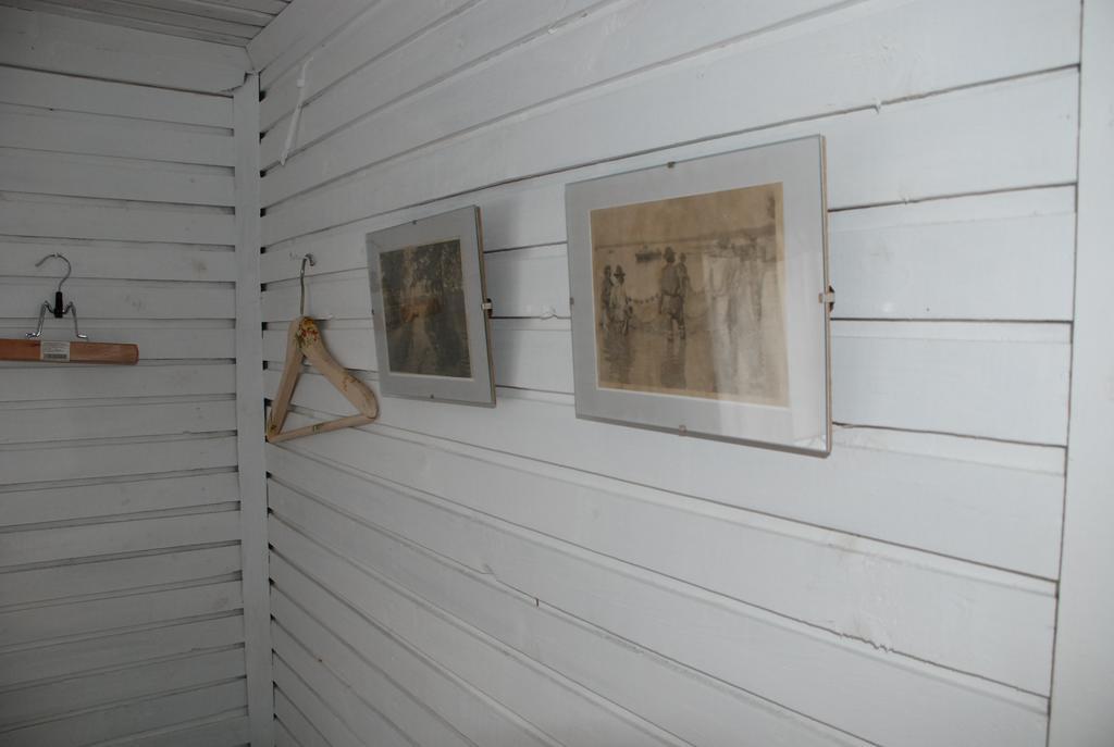 Pape Rogas Villa Bilik gambar